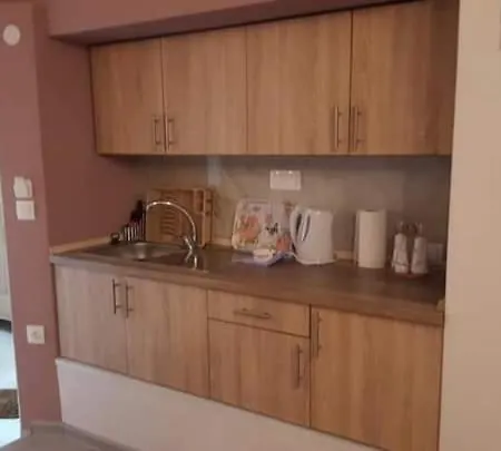 Perea White * Peraía